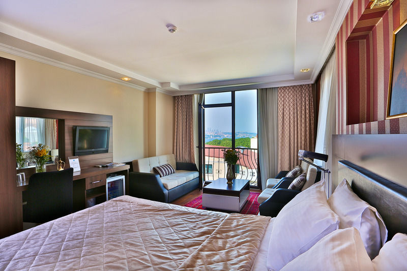 The Istanbul Hotel Esterno foto