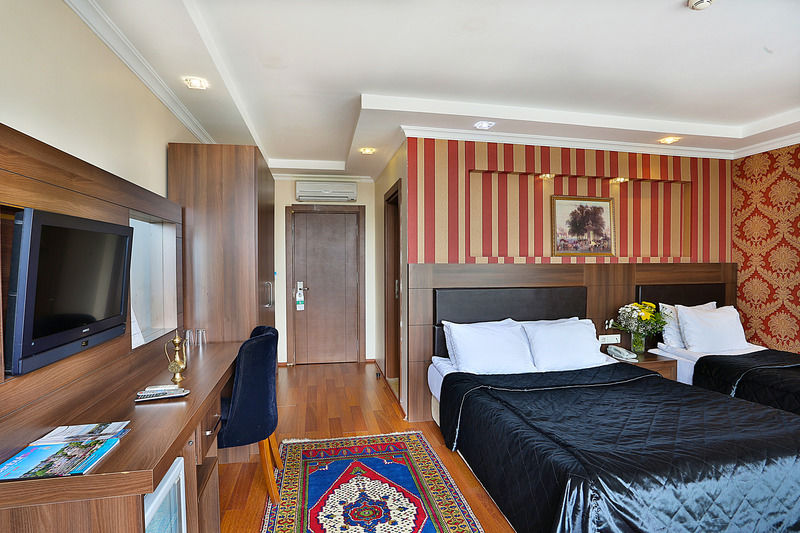 The Istanbul Hotel Esterno foto