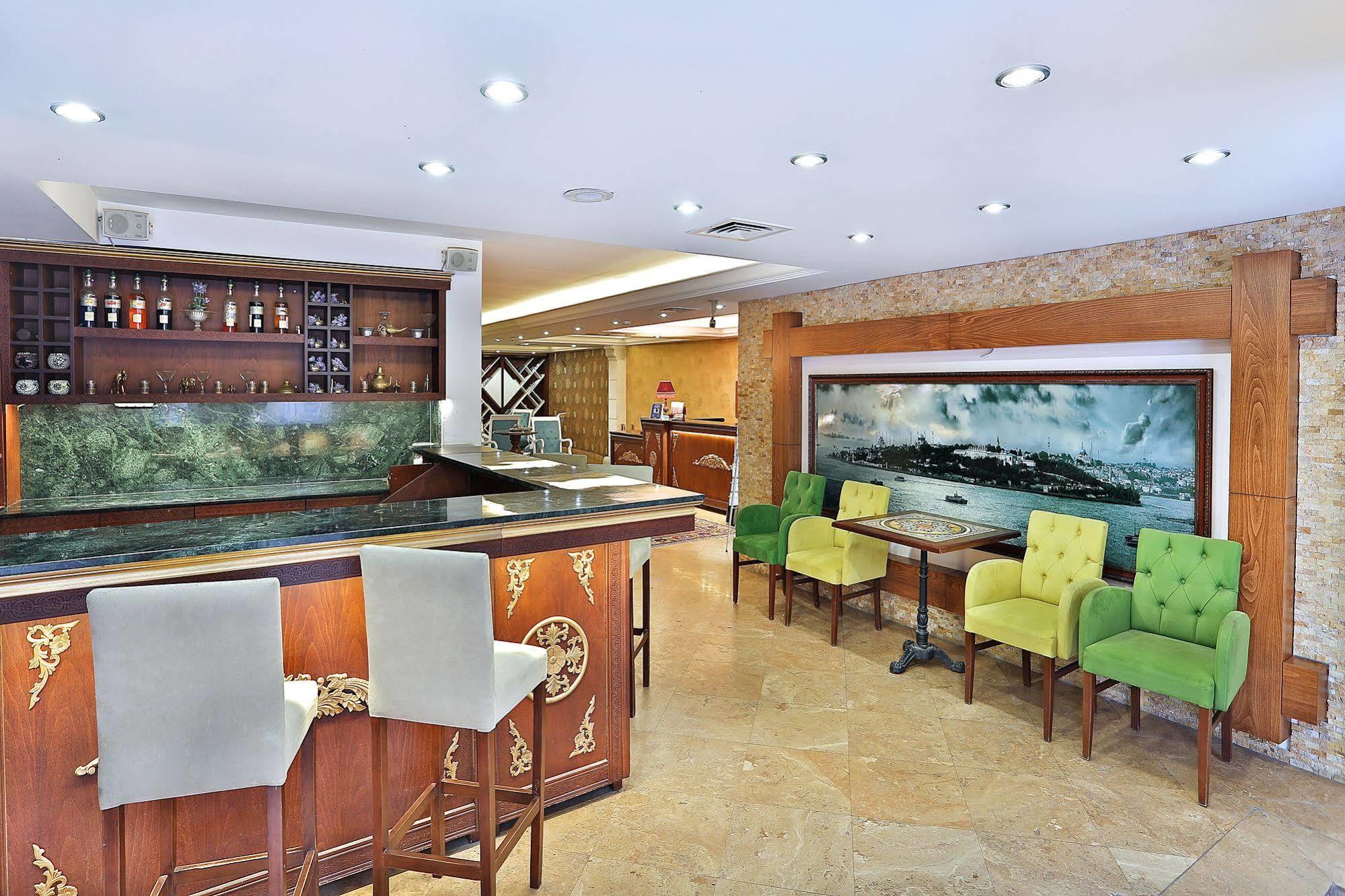The Istanbul Hotel Esterno foto